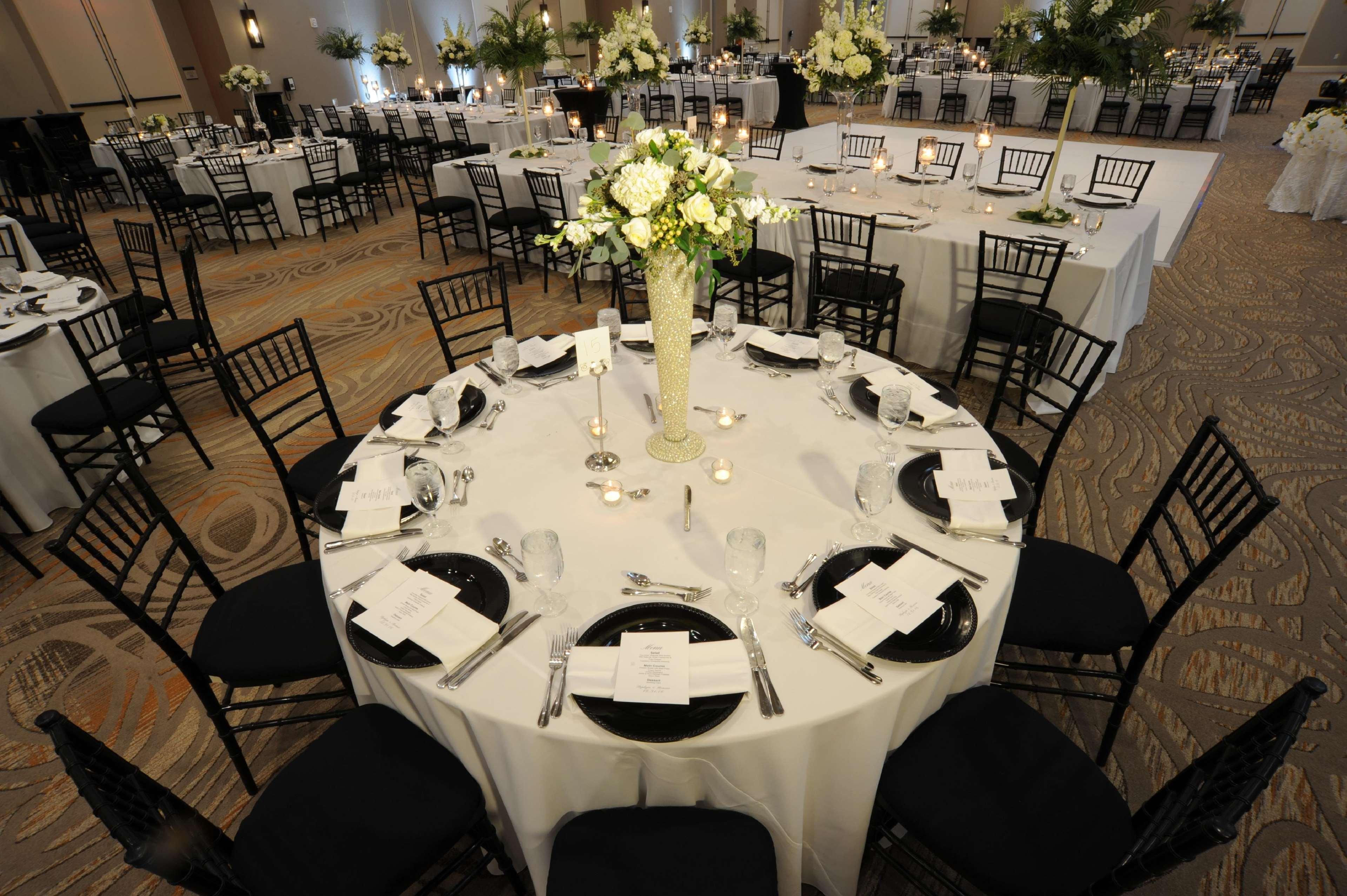 Embassy Suites Oklahoma City Downtown/Medical Center Екстер'єр фото