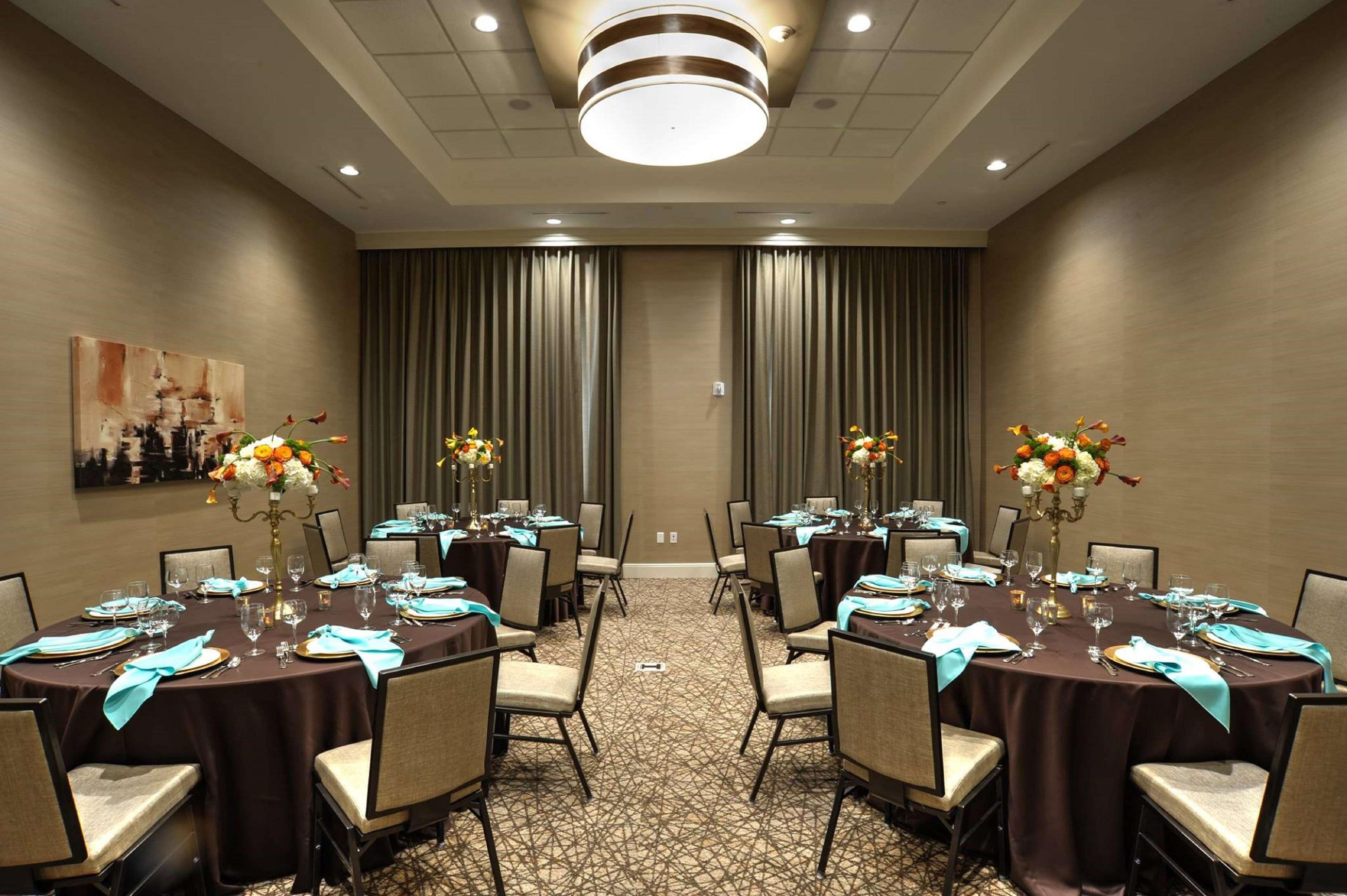 Embassy Suites Oklahoma City Downtown/Medical Center Екстер'єр фото